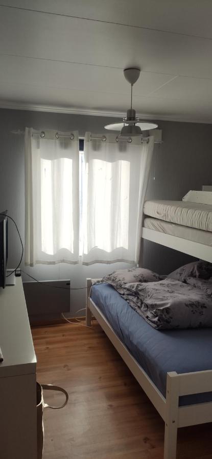 Apartment Sleeps 8 - 3 Bedrooms