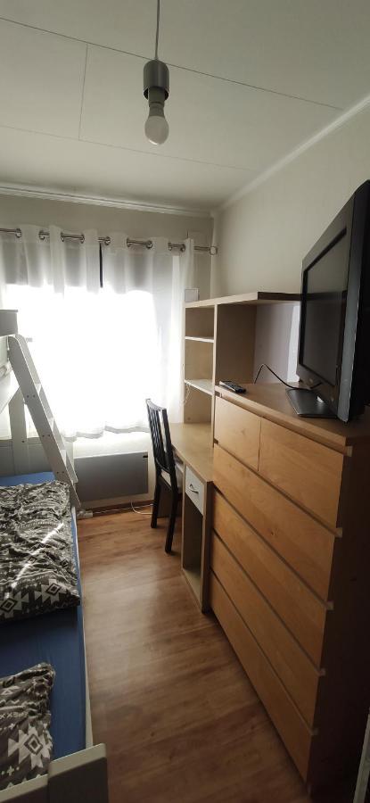 Apartment Sleeps 8 - 3 Bedrooms Kristiansand